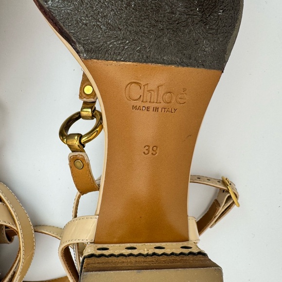 NEW Chloe Beige Patent Leather Perry T-Strap Block Heel Sandals Size 39 - Picture 10 of 10